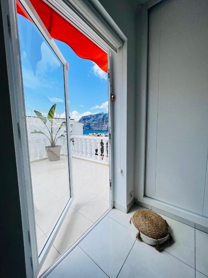 Appartement Luxury Penthouse With Breathtaking Views And Huge Private Terraces à Puerto de Santiago  Extérieur photo
